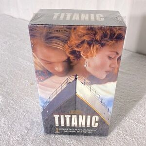 Vintage Paramount Titanic VHS Box Set New